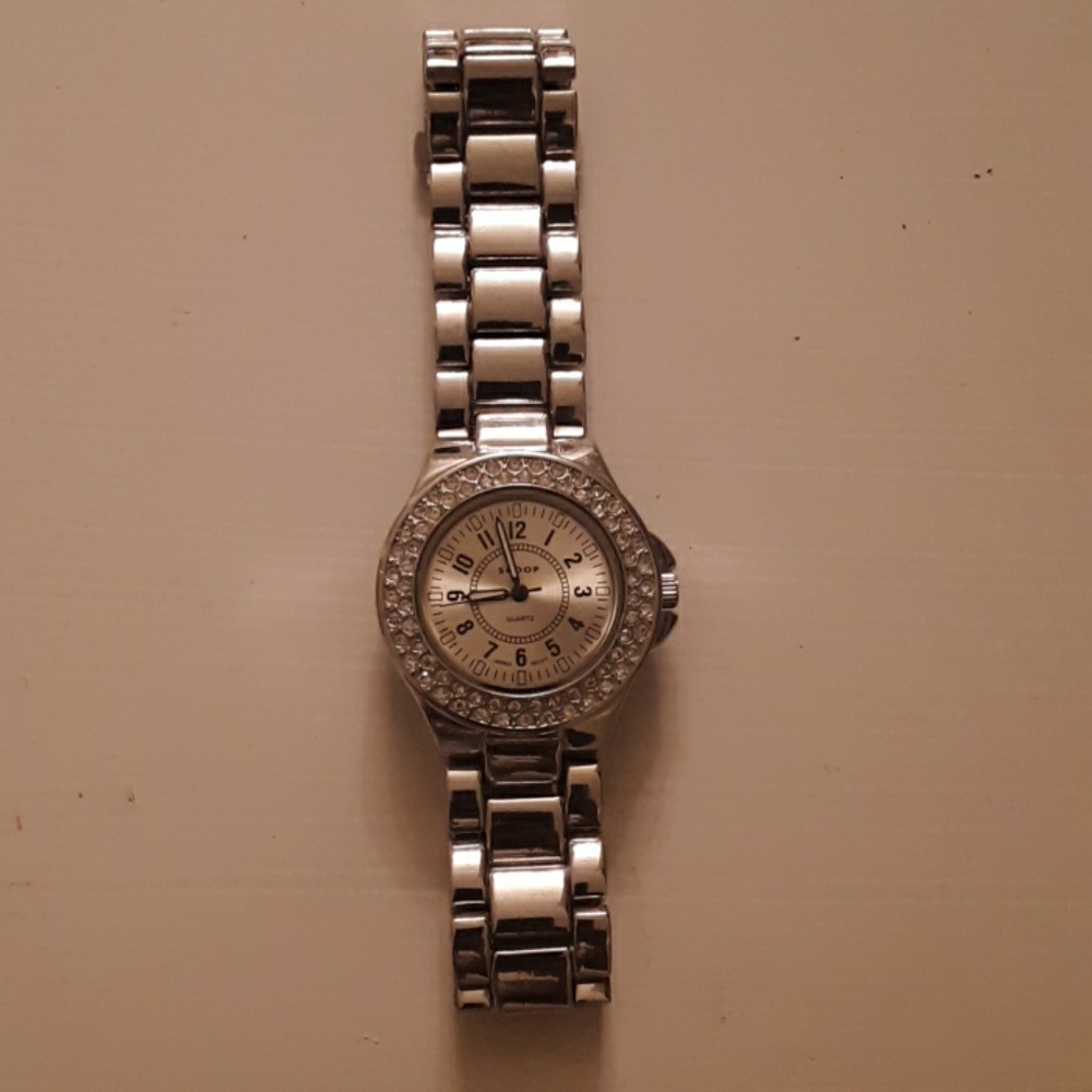 SCOOP WATCH - Picture 2 of 3